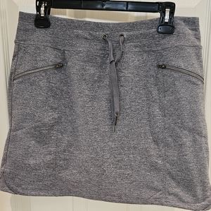 Tangerine women’s gray athletic skirt with built in shorts size L